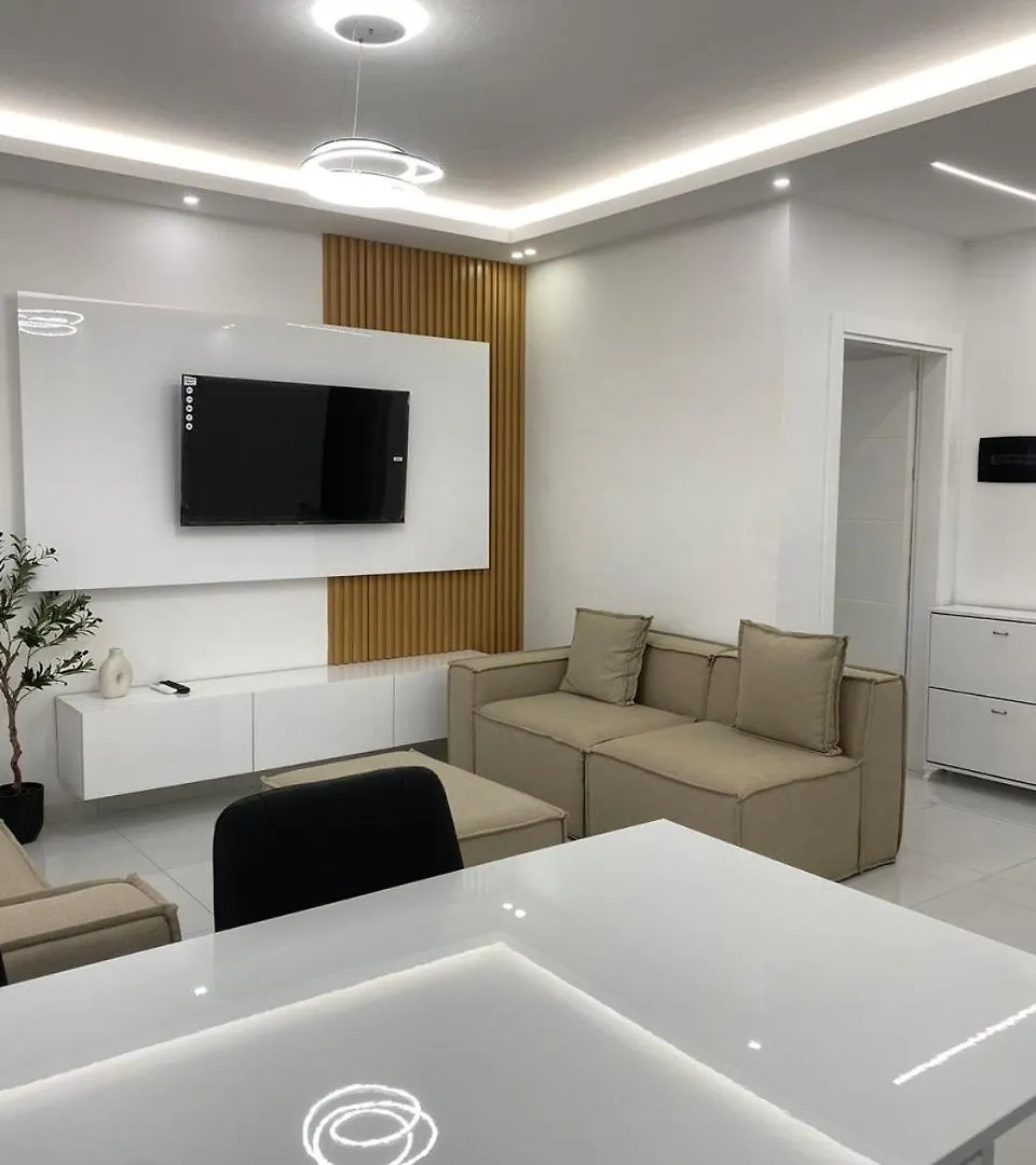 Thomas Appartment ドゥラス 0*,  アルバニア